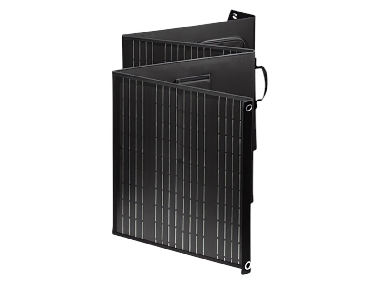 Panel fotowoltaiczny NAVITEL SP120, moc, monokrystaliczny, 22%, teren, Panel NAVITEL SP120 częściowo złożony, widoczne zagięte sekcje i uchwyt transportowy.