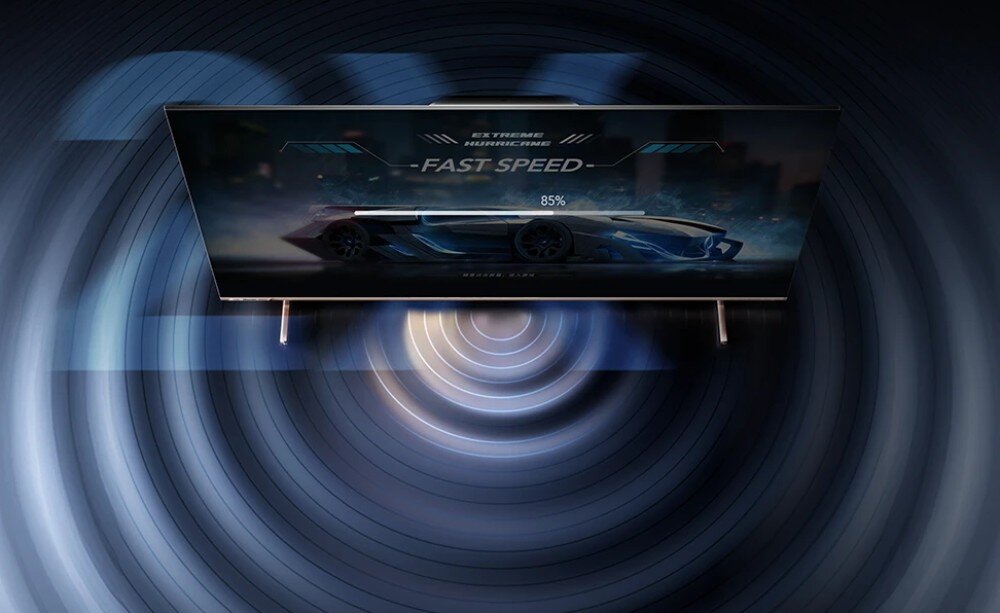 Dysk LEXAR NQ790 Widok z góry na telewizor wyświetlający grafikę samochodu wyścigowego i pasek postępu ładowania na tle rozchodzących się fal