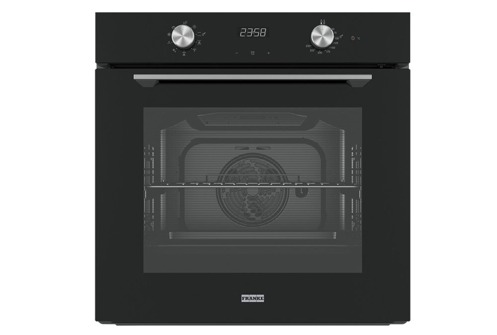 Piekarnik FRANKE Maris FMA 86 H BK 116.0606.098 Zdjęcie przedstawia piekarnik Franke z czarnym frontem, dużym przeszklonym oknem i srebrnym wykończeniem. Na górze znajdują się dwa pokrętła oraz wyświetlacz LED pokazujący aktualne ustawienia kuchnia serce domu inteligentne urządzenia gotowanie