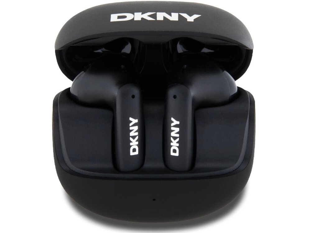 Słuchawki douszne DKNY Satiny Finish Etui DKNY z klapką i satynowym wykończeniem, odporne na zarysowania, etui ładujące z słuchawkami na białym tle