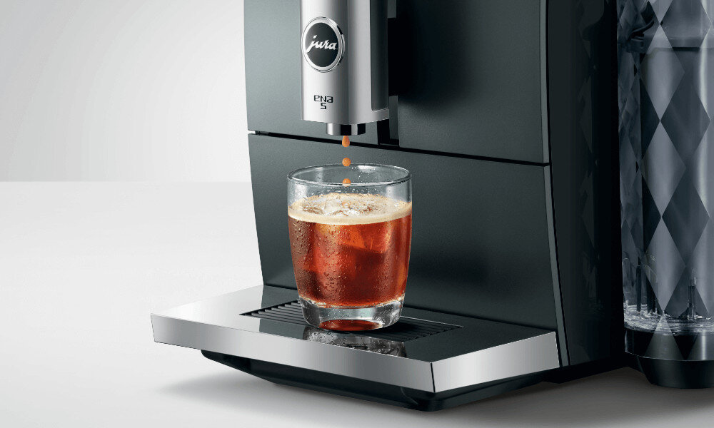 Ekspres JURA ENA 5 Night Inox (EA) parzone na gorąco i następnie schładzane proces ekstrakcji z zastosowaniem zimnej wody Cold Brew