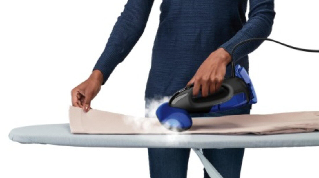 Parownica do ubrań CONAIR Turbo Extreme Steam 2w1 GS108 Niebieski Skuteczne Wygładzanie funkcja Turbo efekty wygładzania odświeżanie w poziomie w pionie swoboda wydajność perfekcyjnie gładkie tkaniny