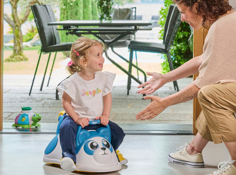 Jeździk CHICCO Move & Grow Panda 3w1 00011856000000 nauka przez zabawę jeździk panda dziecko rodzic radość