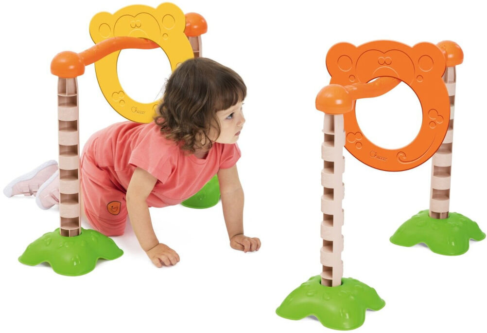 Zabawka CHICCO Fit&Fun Zestaw Gimnastyczny 00011782000000 stworzony z myślą o kompleksowym rozwoju i
					treningu kluczowych umiejętności motorycznych dzieci od 18 miesiąca życia wartościowe narzędzie edukacyjne, które wspiera 
					aktywność fizyczną i zdrowy rozwój maluchów