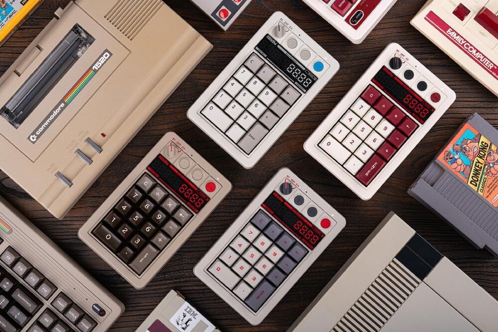 Klawiatura 8BITDO Retro 18 N wyświetlacz informacje