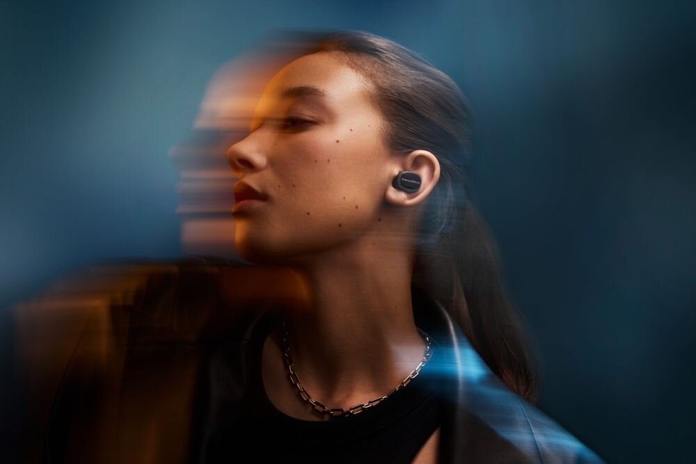 Słuchawki dokanałowe BOWERS & WILKINS Pi8 kodeki dzwiek przesyl muzyka gry filmy