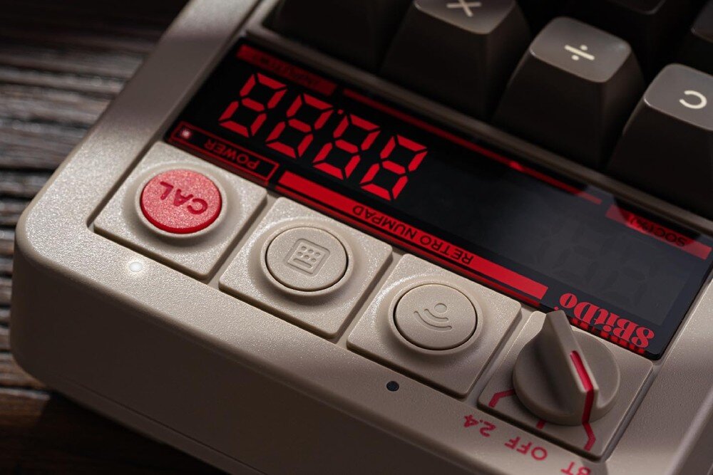 Klawiatura 8BITDO Retro 18 C64 działanie przeznaczenie tryby kalkulator