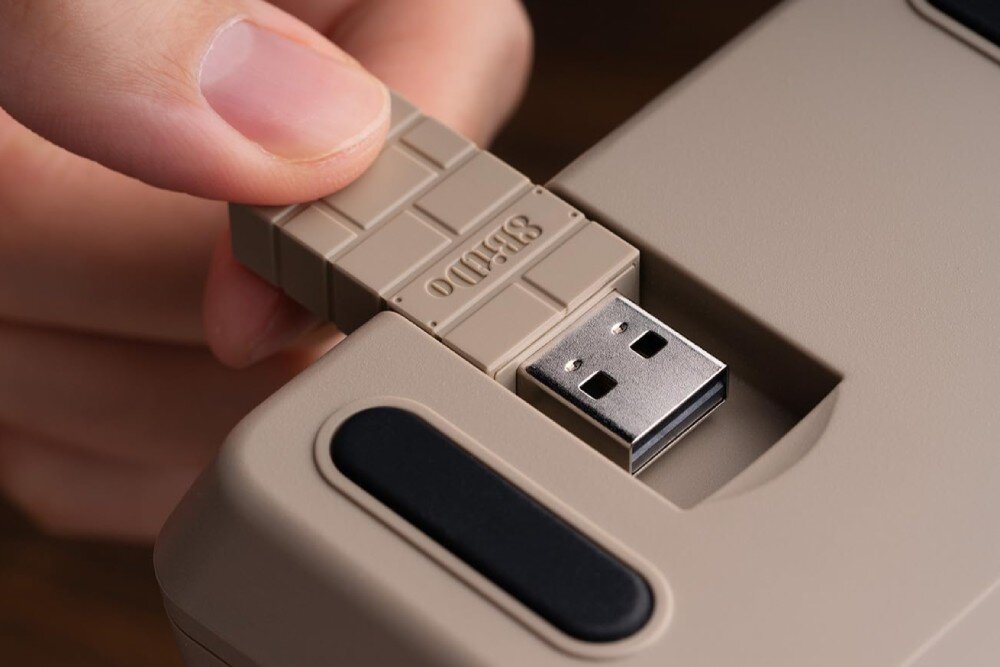 Klawiatura 8BITDO Retro 18 C64 łączność kompatybilność podłączenie schowek