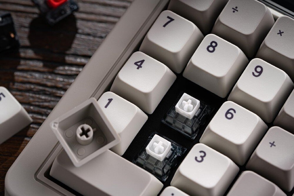 Klawiatura 8BITDO Retro 18 M przełączniki funkcje N-Key Rollover Hot Swap