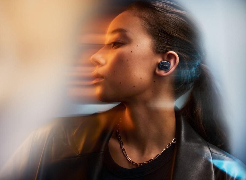 Słuchawki dokanałowe BOWERS & WILKINS Pi8 kodeki dzwiek przesyl muzyka gry filmy