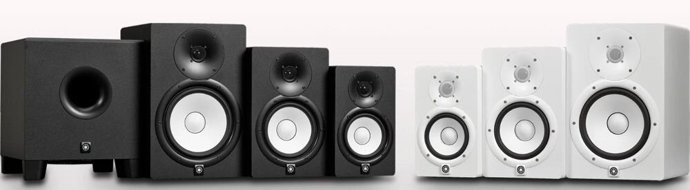 Kolumna głośnikowa YAMAHA HS8 monitor studyjny referencyjne brzmienie płaska charakterystyka miks i produkcja muzyczna, głosniki w dwóch wersjach kolorystycznych na jasnym tle