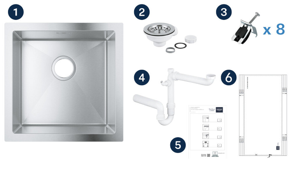 Zlewozmywak jednokomorowy GROHE K700 31578SD1 Stal szlachetna Na zdjęciu przedstawiono kompletny zestaw montażowy do zlewozmywaka, obejmujący sam stalowy zlewozmywak z ociekaczem, korek z korkiem automatycznym, syfon, odpływ oraz 14 zaczepów mocujących. Po prawej stronie widoczne są również instrukcja montażu i papierowy szablon wycięcia otworu w blacie