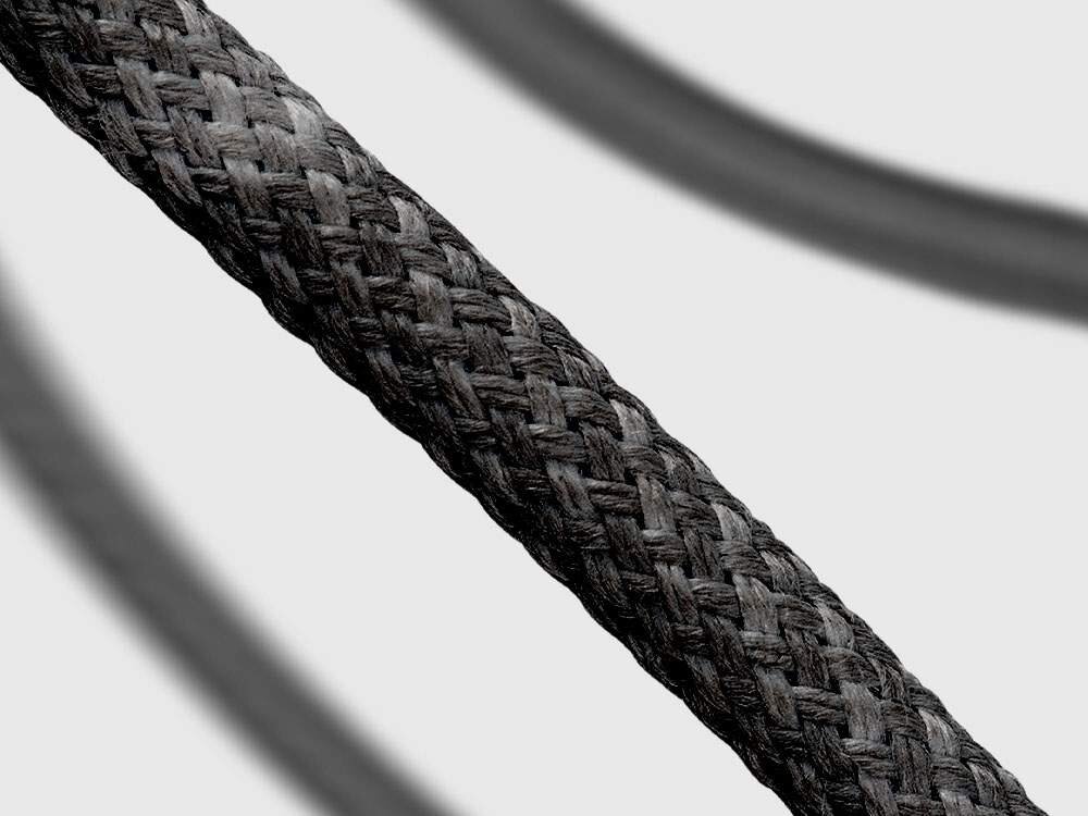 Kabel SBS USB-C pasuje do smartfonów, laptopów i iPhone'a 15, nieważne z której strony go podłączysz.