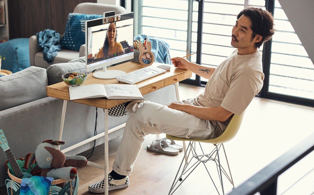 Komputer HP 24-CR0312nw 23.8 IPS R5-7520U 16GB RAM 512GB SSD Windows 11 Home łączność Wi-Fi Bluetooth