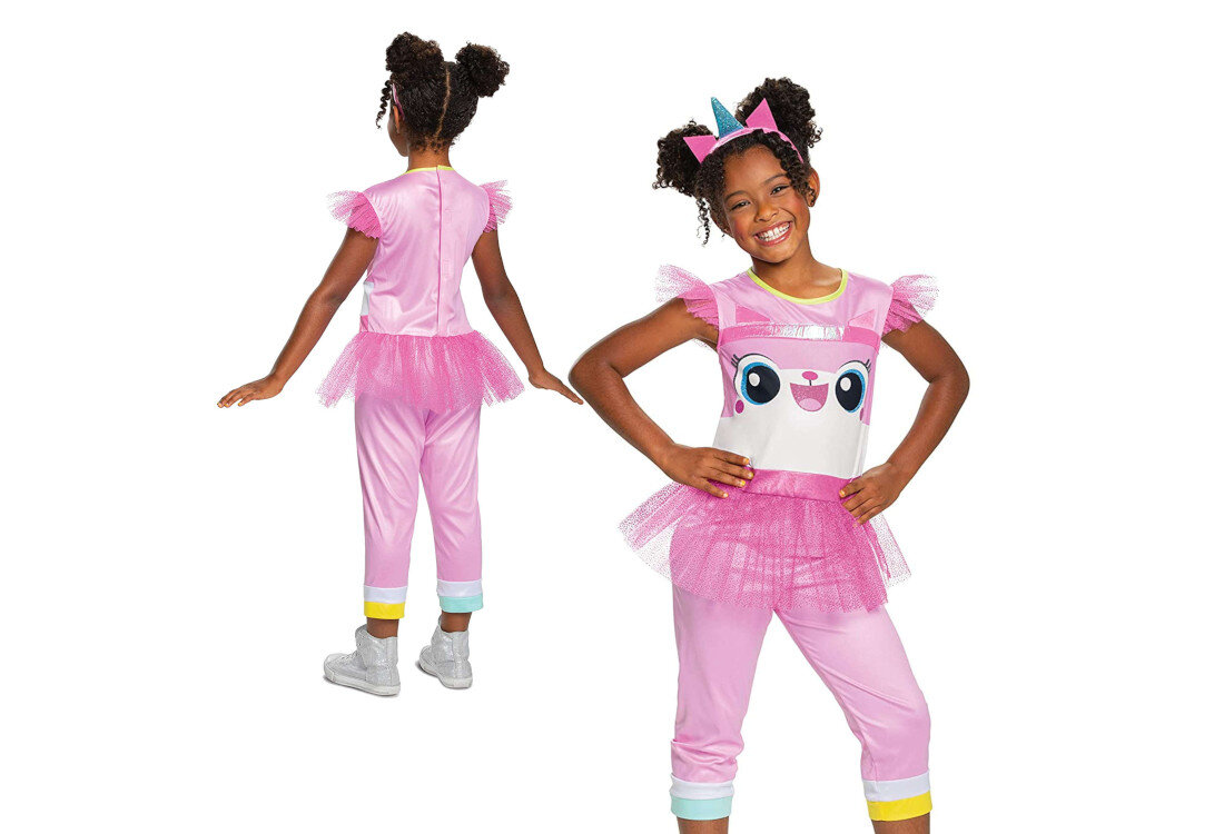 Strój karnawałowy DISGUISE Lego Przygoda Unikitty Kicia Rożek 110-122 cm wygląd design tło wizualizacja Kostium do świata wyobraźni