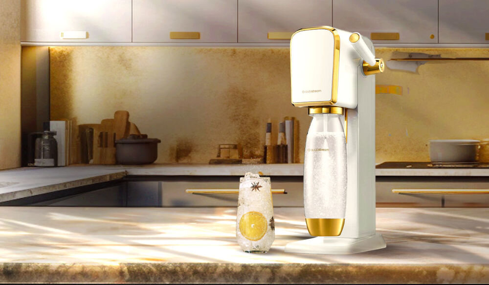 Saturator SODASTREAM Art Biało-złoty prawdziwa sztuka retro szyk stylowy design złote wykończenie ergonomia funkcjonalność idealny dodatek do każdej kuchni wersja glamour blask elegancja 