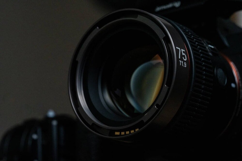 Obiektyw SAMYANG V-AF 75 mm T1.9 autofokus