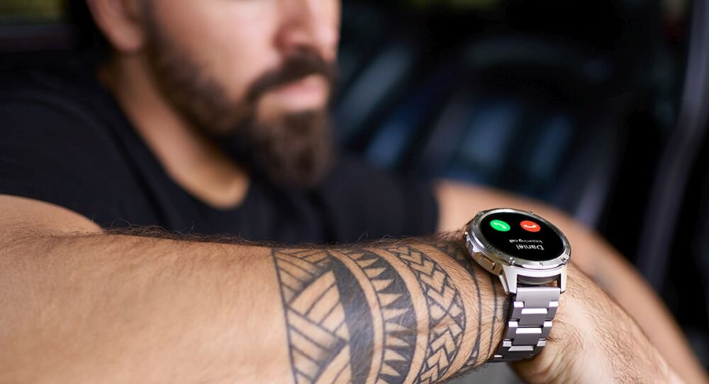 Smartwatch MAXCOM FW110 Titan Chronos lacza odbieranie odrzucanie polaczenia telefon