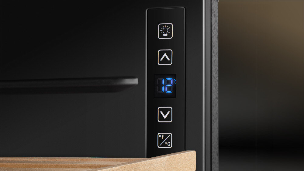 CHŁODZIARKA DO WINA HISENSE RW12D4NWG0 Dotykowe sterowanie elektroniczne panel sterowania regulacja temperatury oświetlenia elagancja funkcjonalność pełna kontrola