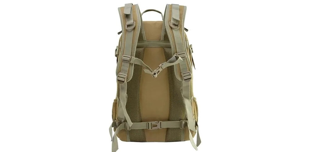 Plecak EXTRALINK MIL-1120 Zielony plecak na białym tle widoczny od tyłu system wentylowanych pleców i szelek prawidłowa cyrkulacja powietrza ogranicza nagrzewanie i pocenie się specjalne panele wentylacyjne tworzą przestrzeń między plecami a plecakiem