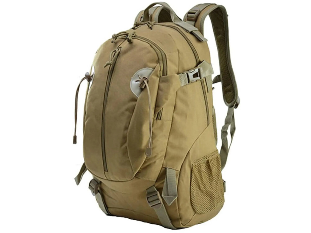 Plecak EXTRALINK MIL-1120 Zielony plecak na białym tle widoczny od tyłu zintegrowany system MOLLE przypięcie dodatkowych akcesoriów można dostosować plecak do indywidualnych potrzeb i rodzaju aktywności