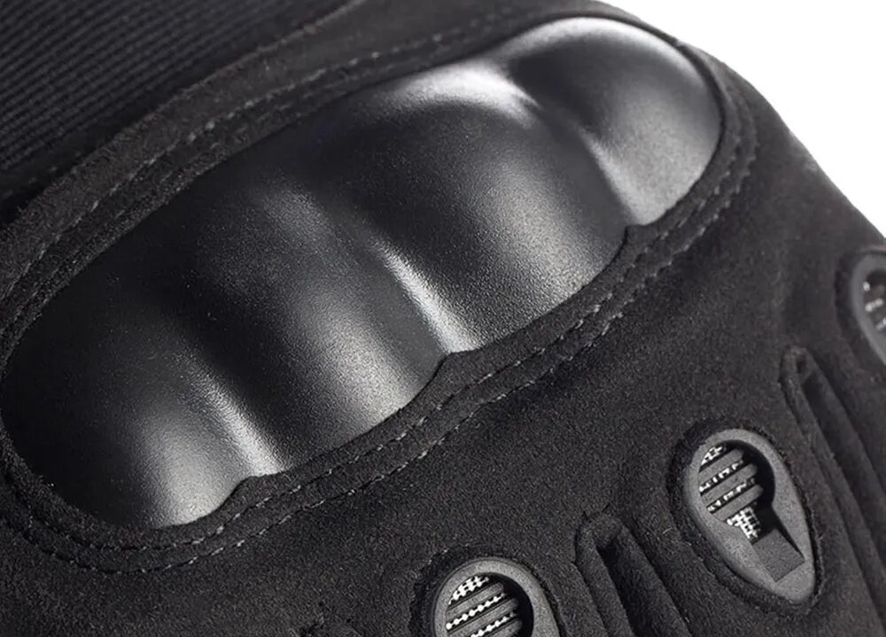 Rękawice taktyczne EXTRALINK MIL-679 (rozmiar M) Czarny zbliżenie na obszycia na kłykciach obszycia na kłykciach rozciągliwy materiał naturalne zginanie palców komfort pracy precyzja ruchów użytkownik może wykonywać złożone czynności manualne bez ograniczeń