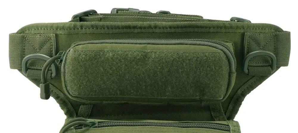 Torba EXTRALINK MIL-661 zbliżenie na powierzchnię rzepową białe tło powierzchnia rzepowa mocowanie naszywek oznaczeń emblematów można spersonalizować torbę oznaczyć ją ułatwia organizację wyposażenia