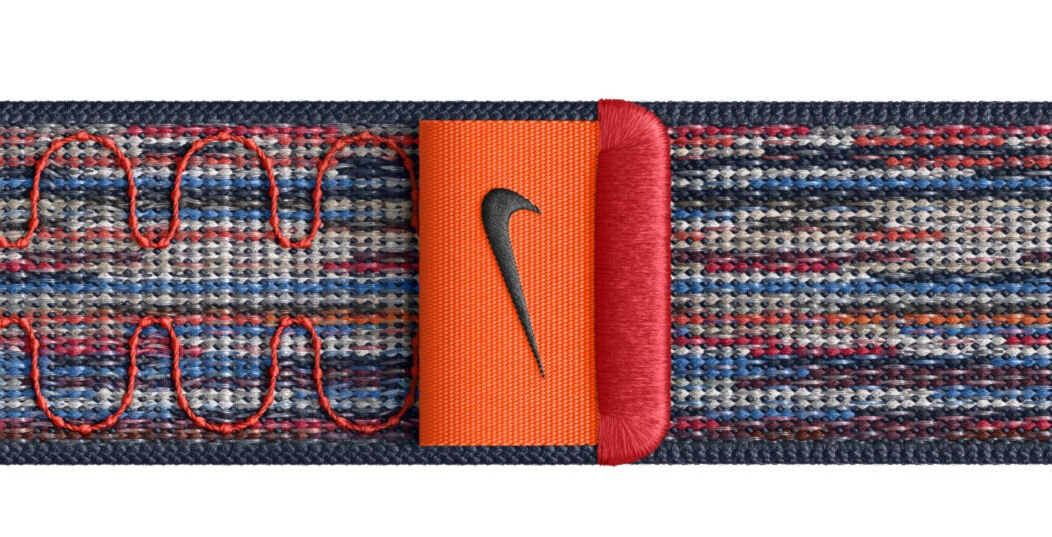 Pasek do Apple Watch Nike (38/40/41mm) Niebiesko-czerwony opaska zawiera co najmniej 68% przędzy pochodzącej z poprzednich sezonów lekka oddychająca miękka z odważnym wzorem
zapięcie na rzep pleciona zakładka logo Nike