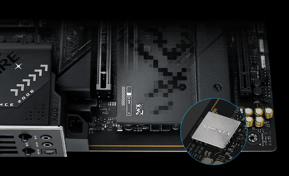 Płyta główna ASUS ROG Strix X870-F Gaming WiFi Fragment płyty głównej z widocznymi kondensatorami audio oraz powiększonym układem z napisem 'SupremeFX', układ dźwiękowy, wzmacniacz