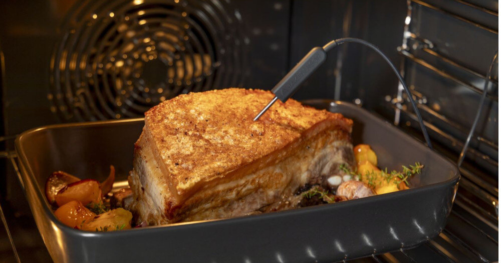 Piekarnik HISENSE BFS615S8B Precyzyjna kontrola pomiar sonda dokładność Food Sensor mięso