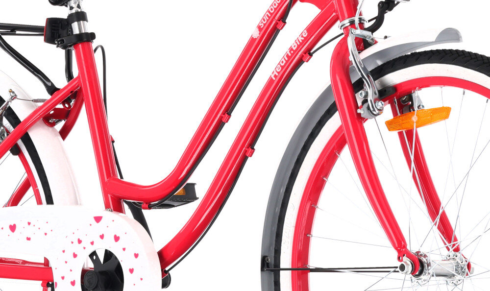 Rower młodzieżowy SUN BABY Heart Bike 24 cale dla dziewczynki Fuksjowy zbliżenie na ramę zdjęcie na białym tle odpowiednio wyselekcjonowane materiały stalowa 14,8-calowa rama dostosowana do najmłodszych geometria ponadprzeciętna odporność na uszkodzenia mechaniczne i działanie czynników zewnętrznych wybór rozmiaru ramy Twój wzrost mierzony w zrelaksowanej pozycji typ roweru