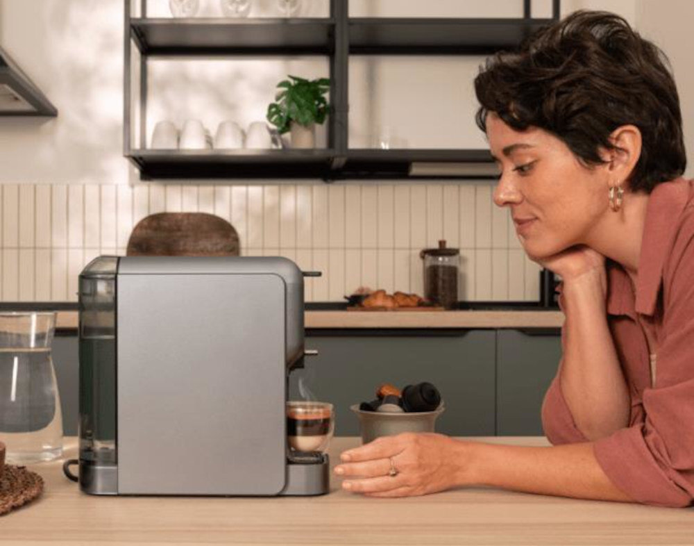 Ekspres CECOTEC Freestyle Compact Elegancja w praktyce wymiary ułatwienie soboda organizacja Minimalistyczny wygląd porządek estetyka ulubiona kawa