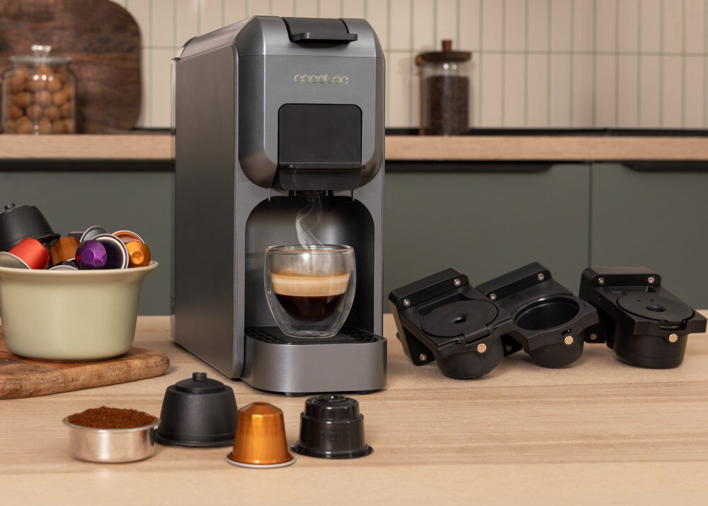 Ekspres CECOTEC Freestyle Compact Wieloformatowa swoboda z kapsułkami Dolce Gusto, Nespresso, K-fee kawą mieloną dopasowanie