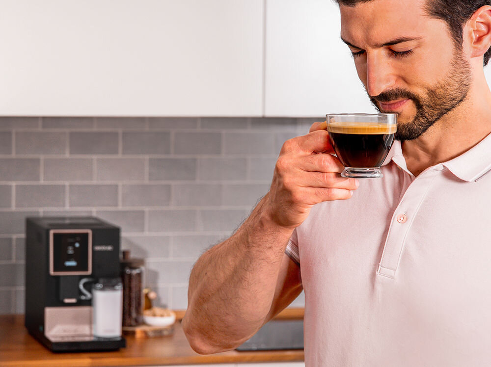 Ekspres CECOTEC Cremmaet Compactccino Connected Black Rose przyjazny interfejs szybki wybór dostosowanie rodzaju kawy i intensywność idealne filizanki eksperymentowanie z różnymi smakami odkrywanie smaków