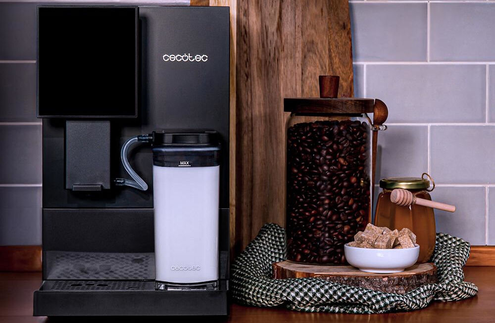 Ekspres CECOTEC Cremmaet Compactccino Connected Black pyszna kawa