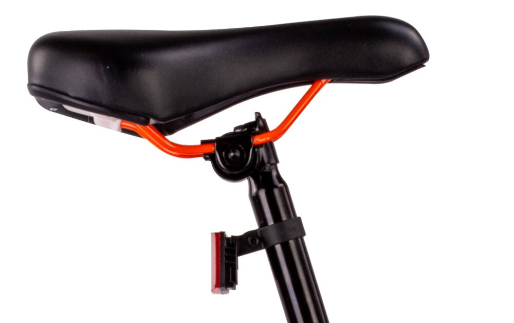 Rower młodzieżowy SUN BABY Verdant 24 cale dla chłopca Biało-niebiesko-pomarańczowy zbliżenie na siodełko siodełko widoczne z boku zdjęcie na białym tle bezpieczna satysfakcjonująca aktywność wygodne siodełko poliuretanowe możliwość regulacji w zakresie od 72 do 80 cm optymalne dopasowanie wysokości