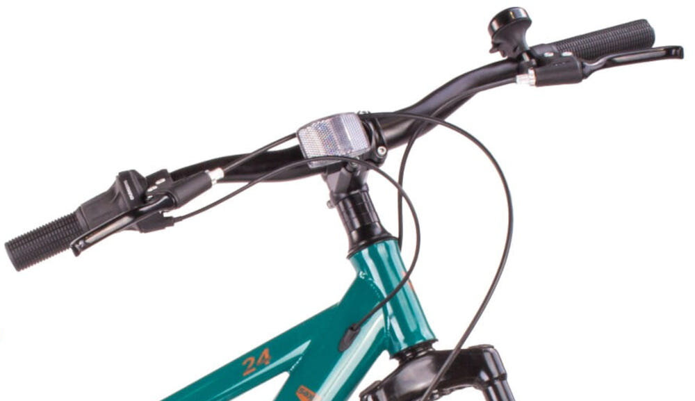 Rower młodzieżowy SUN BABY Verdant 24 cale dla chłopca Zielony kierownica na białym tle widoczna pod skosem brak uczucia dyskomfortu jazda w odpowiedniej pozycji ciała uchwyty z antypoślizgowego materiału możliwość regulacji wysokości w zakresie od 88 do 91 cm