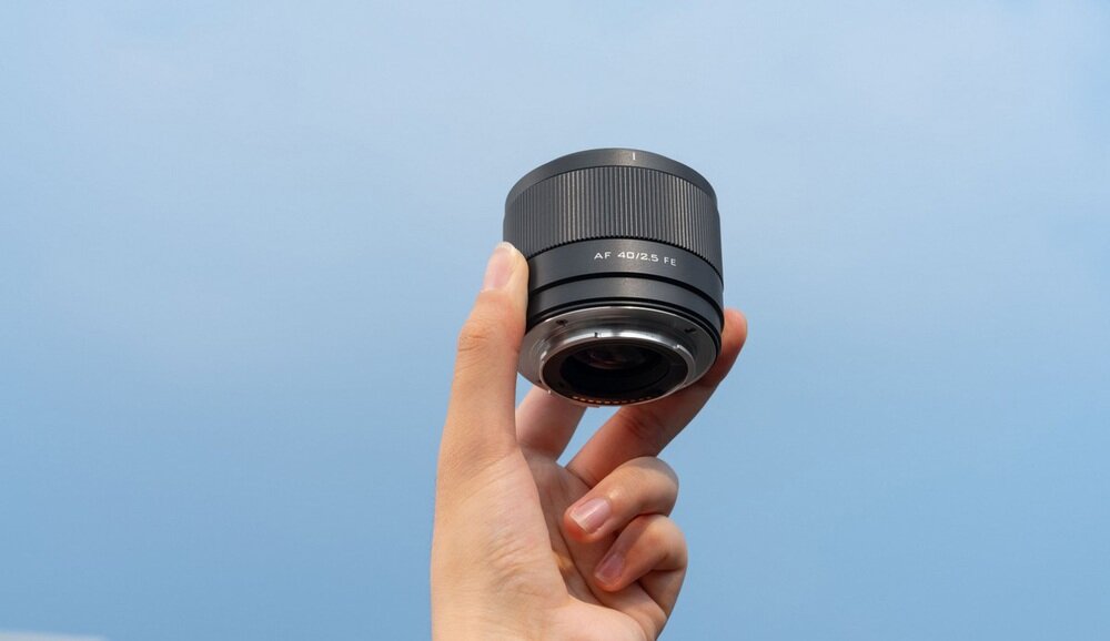 Obiektyw VILTROX AF 40mm f-2.5 konstrukcja 
