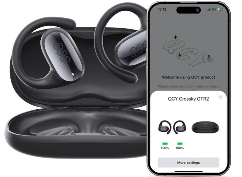 Słuchawki powietrzne QCY T30 Crossky GTR2 aplikacja QCY sterowanie EQ i OTA update, słuchawki powietrzne z etui ładującym oraz smartfonem na białym tle