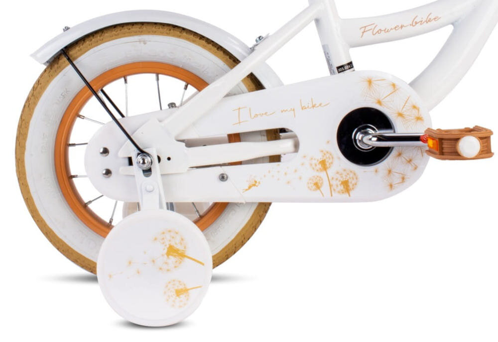 Rower dziecięcy SUN BABY Flower bike 12 cali dla dziewczynki Biało-beżowy zbliżenie na kółka boczne i osłonę łańcucha zdjęcie na białym tle boczne kółka asekurują dziecko w początkowej fazie nauki boczne kółka można łatwo usunąć osłona łańcucha kwiatowa grafika zabezpiecza łańcuch przed brudem