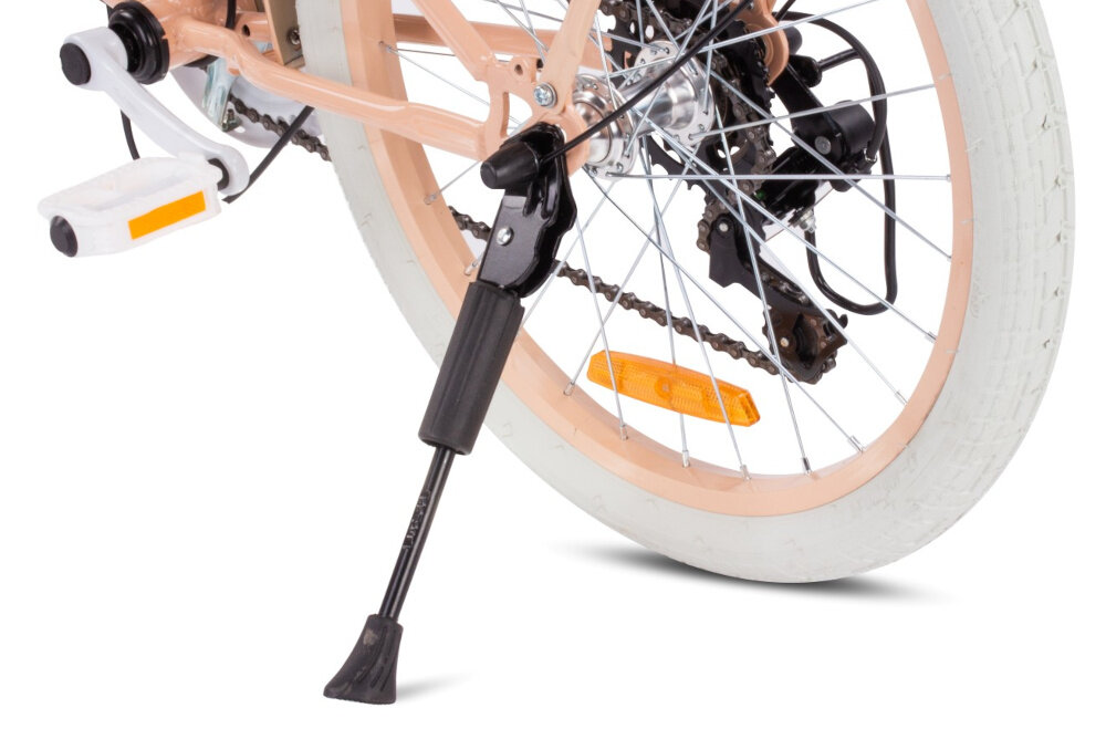 Rower dziecięcy SUN BABY Flower Bike 20 cali dla dziewczynki Morelowy zbliżenie na stopkę zdjęcie na białym tle stopka w centralnym punkcie ciężkości reflektory odblaskowe z przodu z tyłu i na szprychach roweru lepsza widoczność na drodze bezpieczeństwo dzwonek