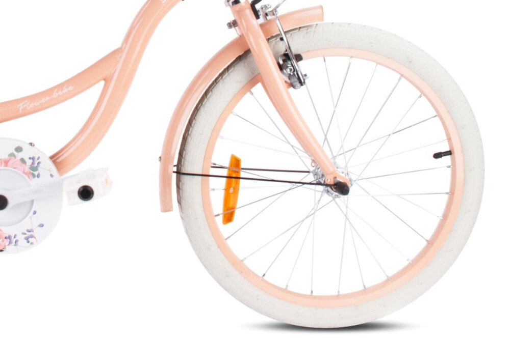 Rower dziecięcy SUN BABY Flower Bike 20 cali dla dziewczynki Morelowy zbliżenie na przednią oponę zdjęcie na białym tle 20-calowe koła szeroki opony marki RALSON aluminiowe obręcze stabilne trzymanie opony bezpieczna jazda regularne sprawdzanie ciśnienia powietrza wartość na bocznej części opony