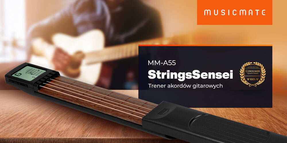 Trener akordów gitarowych MUSICMATE MM-A55 Stringssensei Ćwicz, ucz się, rozwijaj w tle gitarzysta logo producenta nazwa modelu