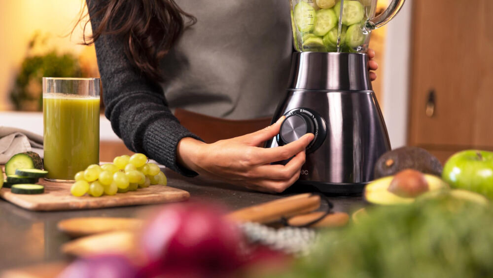 Blender kielichowy CECOTEC Power Black Titanium 1800 Go pięciostopniowa regulacja prędkości dostosowanie mocy pełna kontrola konsystencji wyższe obroty mniejsze obroty idealna tekstura koktajli sosów past uniwersalność w kuchni