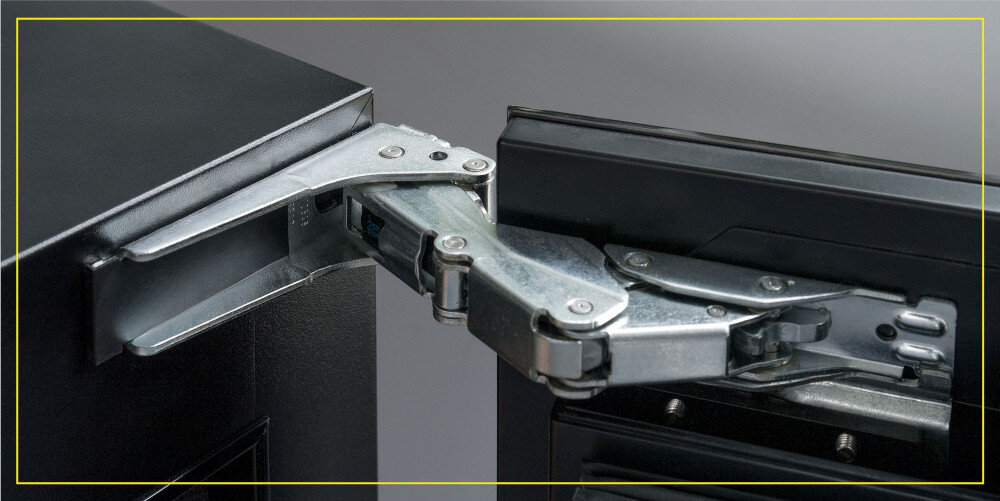 Chłodziarka do wina BERG BRGSW24 Zawiasy K-Hinge płynne i precyzyjne otwieranie