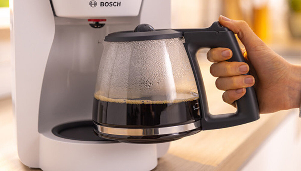 Ekspres BOSCH MyMoment TKA3M131 Biały Szkalny dzbanek pojemność aromat kawa smak