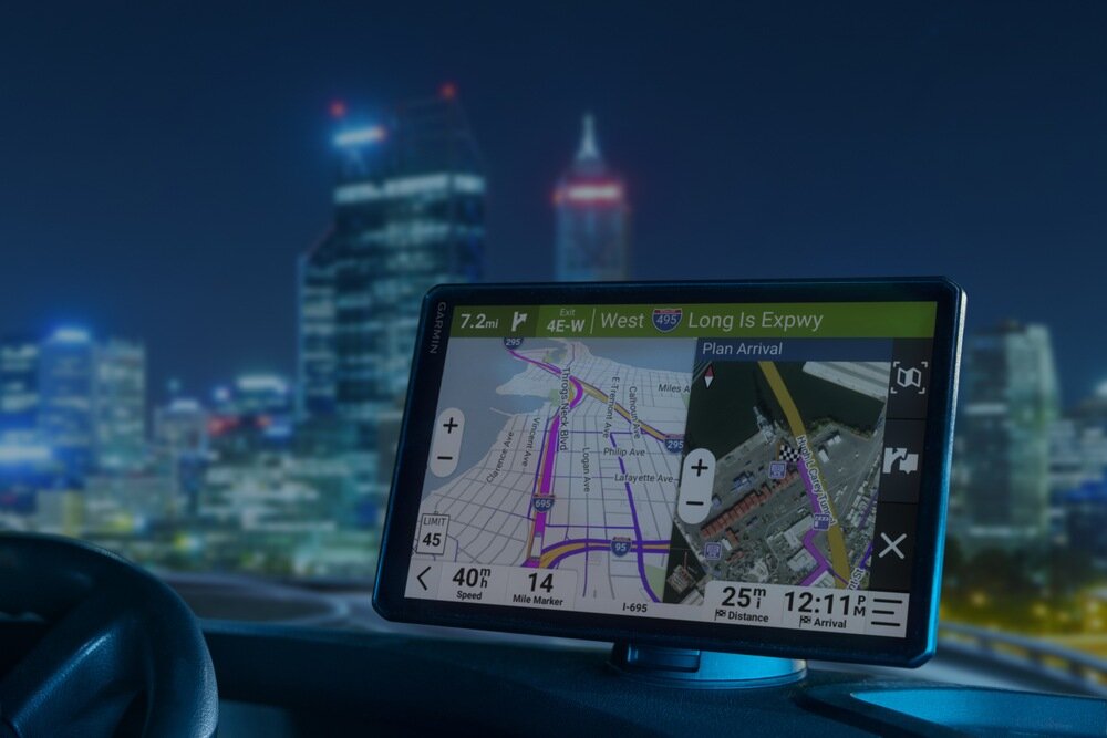 Nawigacja do ciężarówki GARMIN Dezl LGV820 kv początek opisu