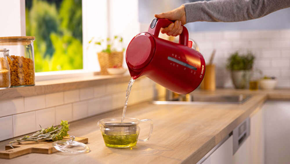 Czajnik BOSCH MyMoment TWK3M124 Wyprofilowany wylot wody wylewka precyzja potrzeba