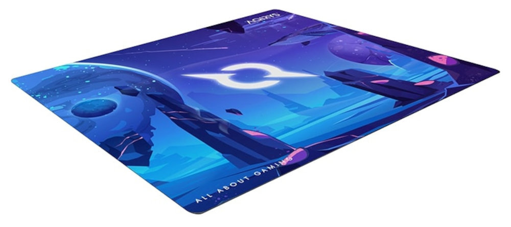 Podkładka AQIRYS Kraken AQIRYS Kraken wzmocniona na krawędziach odporność na zużycie Estetyczne obszycie - zbliżenie na krawędzie podkładki na białym tle