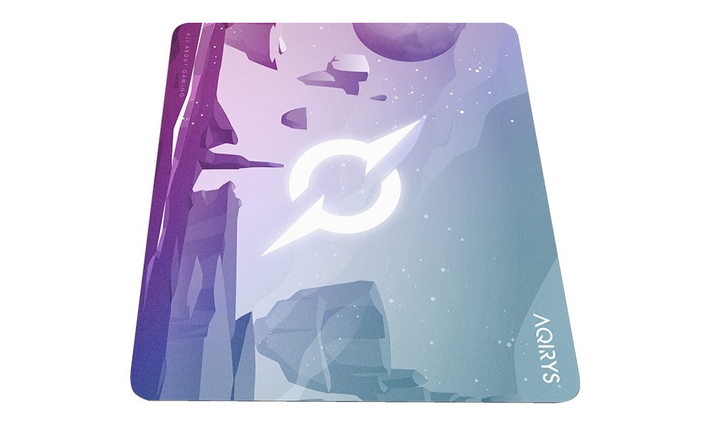 Podkładka AQIRYS Gravity Wodoodporna powłoka zabrudzenia można usunąć wilgotną ściereczką - podkładka od góry pod skosem na białym tle